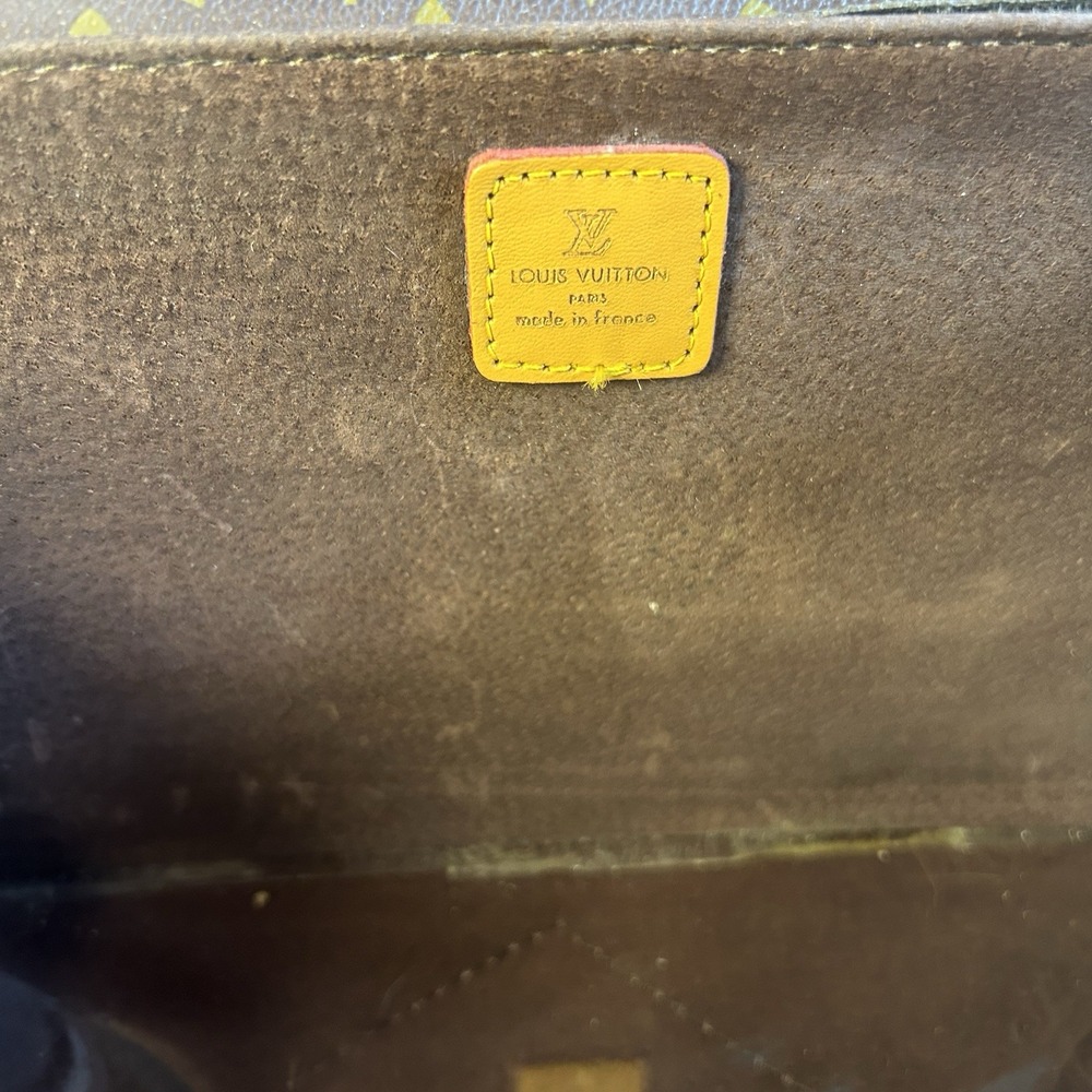 LOUIS VUITTON Vintage Monogram Cosmetic Box Trunk Bag Locks Handle Mirror - Picture 4 of 14